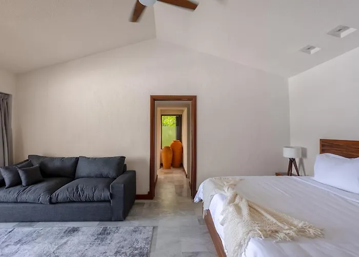 Casa Playa - Luxury Beachfront