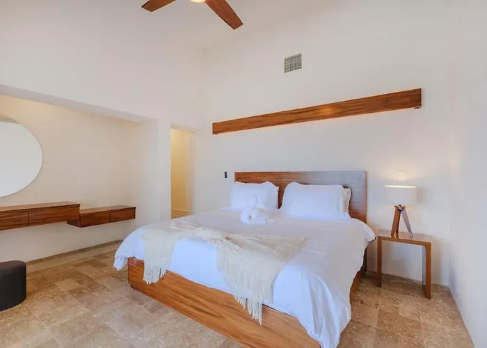 Casa Playa - Luxury Beachfront Pousada *