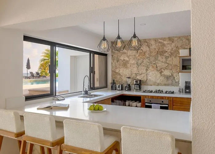 Casa Playa - Luxury Beachfront Pousada