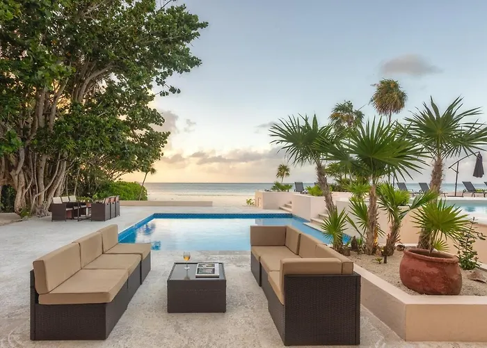 Casa Playa - Luxury Beachfront *